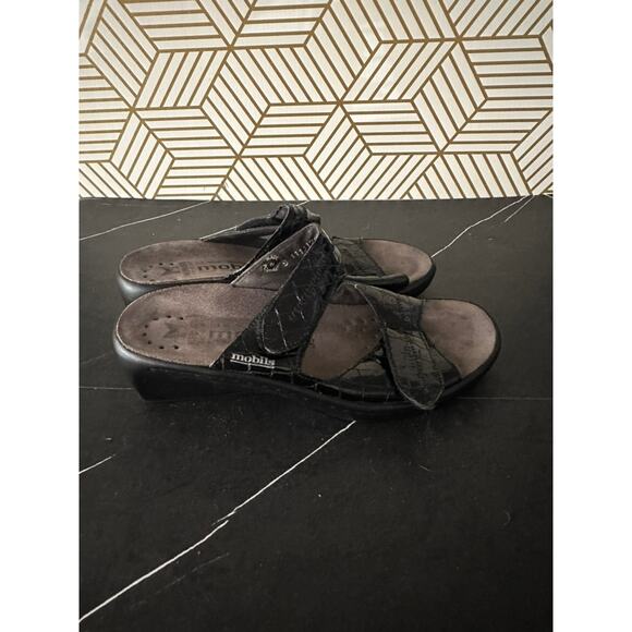 MEPHISTO Moblis Women's Black Sandals | Size 39 - Picture 1 of 6
